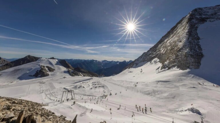 À 8 semaines de l’ouverture du parc Hintertux, le coup d’envoi de la saison européenne de style libre 2026-27