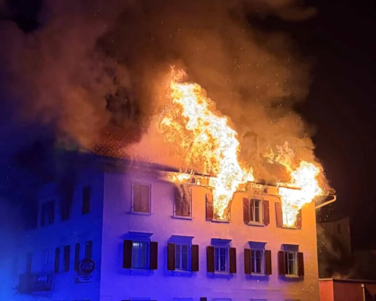 5 disparus dans le restaurant et les appartements Fire Guts dans les Alpes suisses