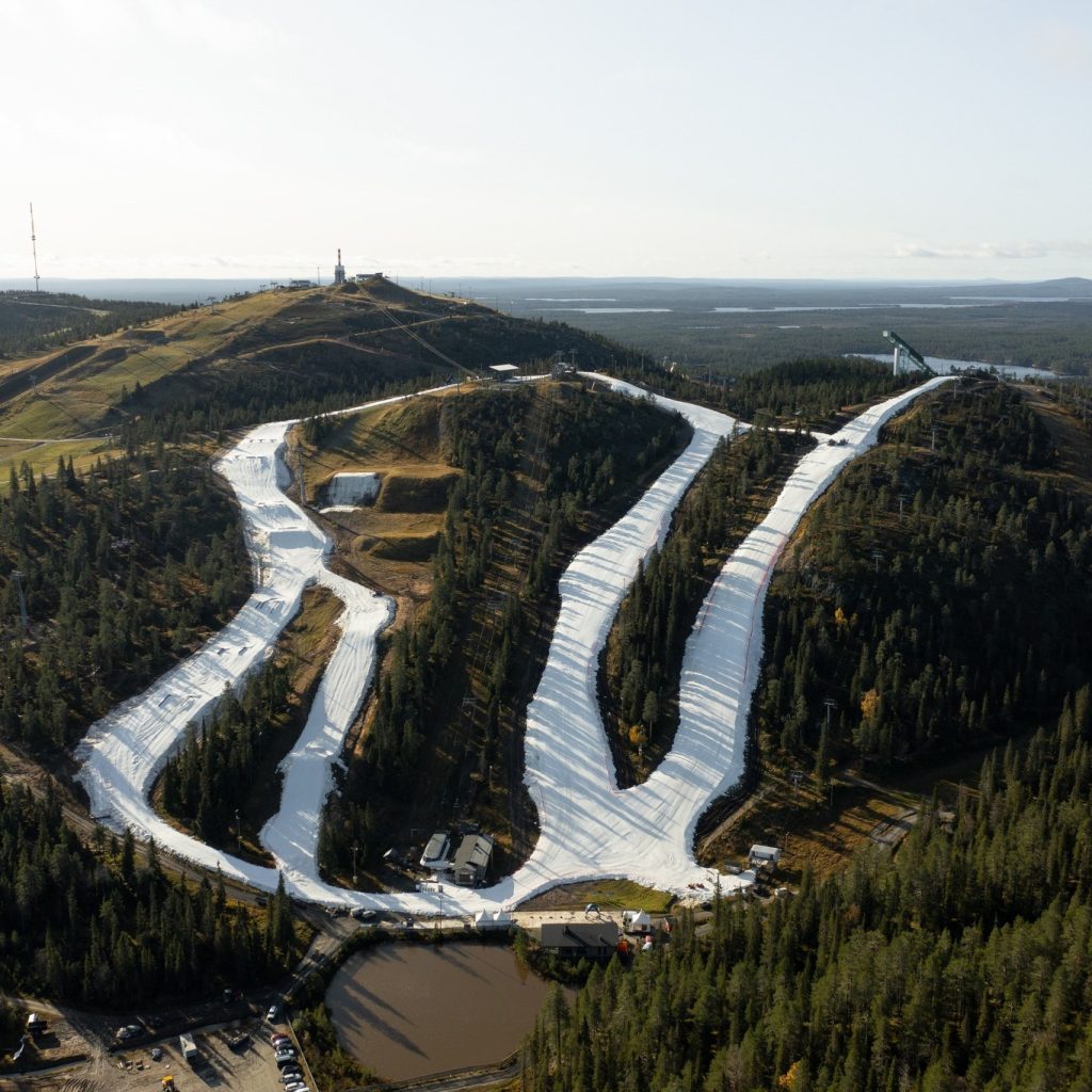 10 domaines skiables devraient être ouverts en octobre 2026