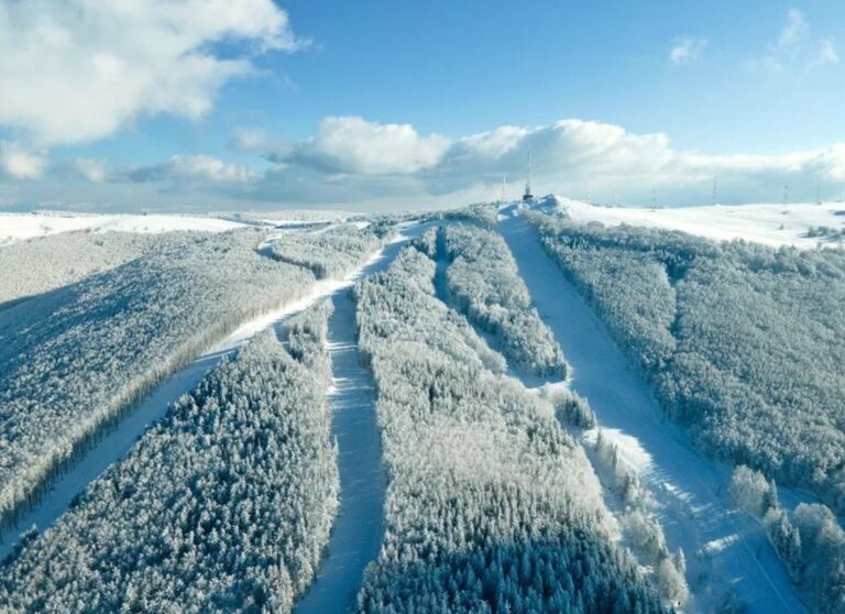 Construction en cours de l&rsquo;un des projets de stations de ski les plus ambitieux d&rsquo;Europe centrale
