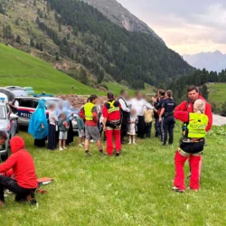 36 personnes de 3 familles, dont des enfants dans des landaus, sauvées de 2 300 mètres à Sölden, en Autriche