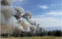L'incendie croissant du parc Ant Park s'approche de la station de ski du Montana