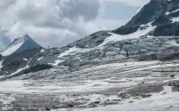Saas-Fee, en Suisse, suspend le ski d'été