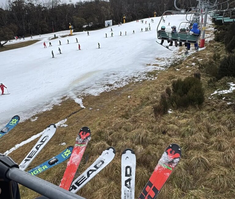 À quel point cette saison de ski australienne est-elle mauvaise ? Nous avons analysé les chiffres sur 73 ans de données