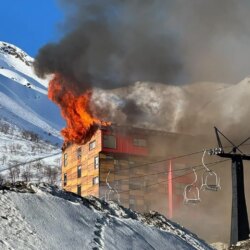 Un incendie se déclare à l&rsquo;hôtel Alto Nevados dans les Nevados de Chillán au Chili, tous les clients ont été évacués en toute sécurité