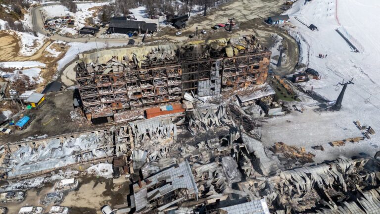 (PHOTOS) Nevados de Chillán, Chili, mise à jour : incendie éteint et réouverture du complexe demain