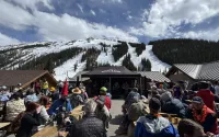 Le mont Bohemia ajoute le domaine skiable de Loveland comme partenaire du pass 2026-27