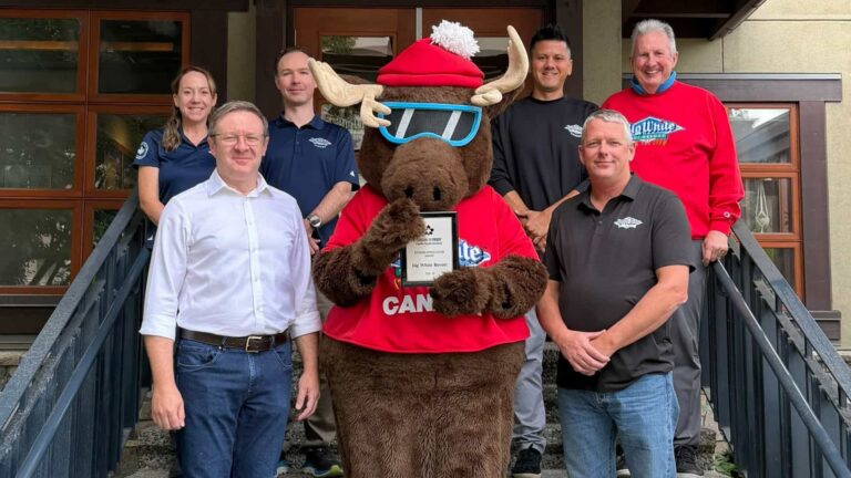La station de ski Big White, en Colombie-Britannique, et la zone Ogopogo récompensées par les meilleurs prix de la division canadienne de la patrouille de ski
