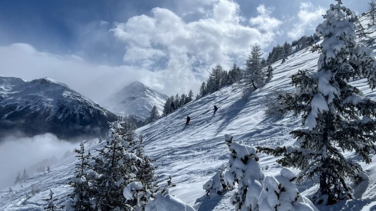 Les Arcs en train