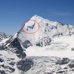 Le village suisse de Randa menacé par le glacier suspendu du Weisshorn